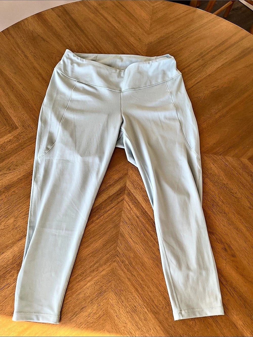 adidas Women's White Leggings Size Medium Like New